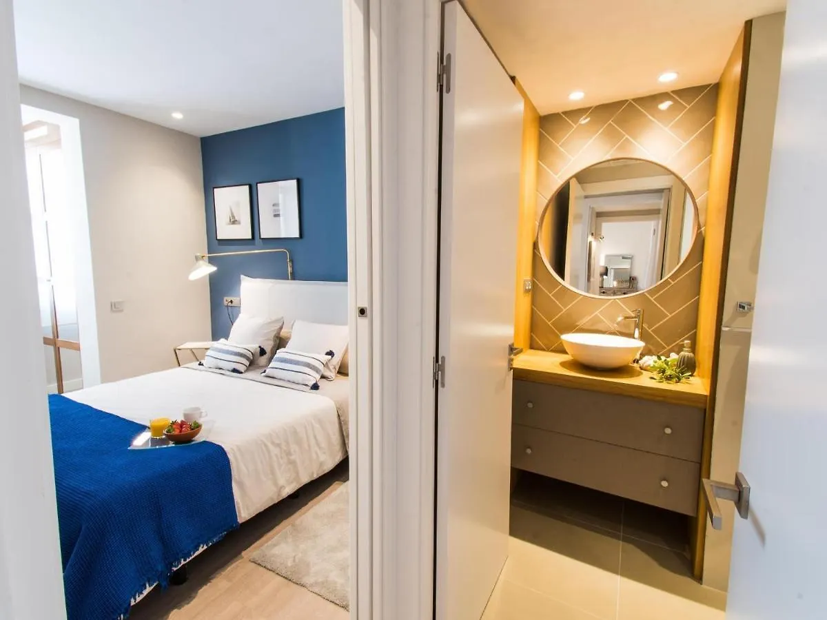 Sitges Spaces Seaside Beach Flat- 4 Bedroom, 2 Bathroom, Terrace, Near Beach