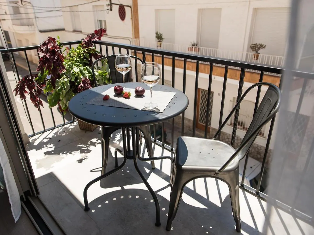Sitges Spaces Seaside Beach Flat- 4 Bedroom, 2 Bathroom, Terrace, Near Beach 0*,