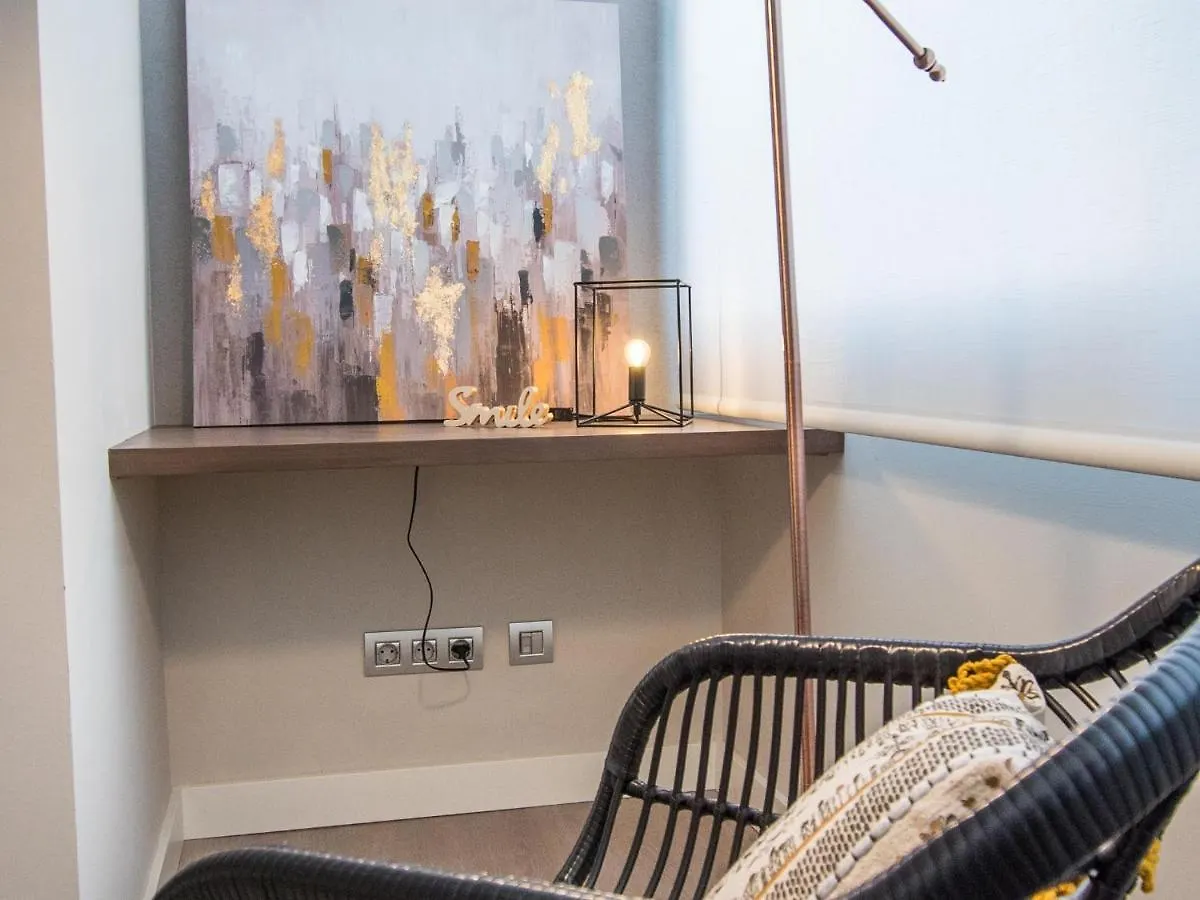 Sitges Spaces Seaside Beach Flat- 4 Bedroom, 2 Bathroom, Terrace, Near Beach Apartment