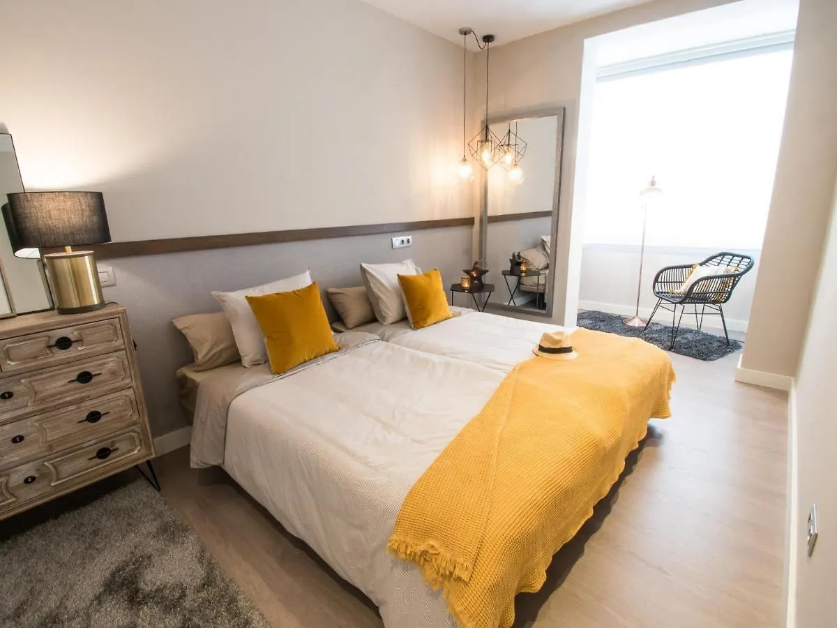 Sitges Spaces Seaside Beach Flat- 4 Bedroom, 2 Bathroom, Terrace, Near Beach